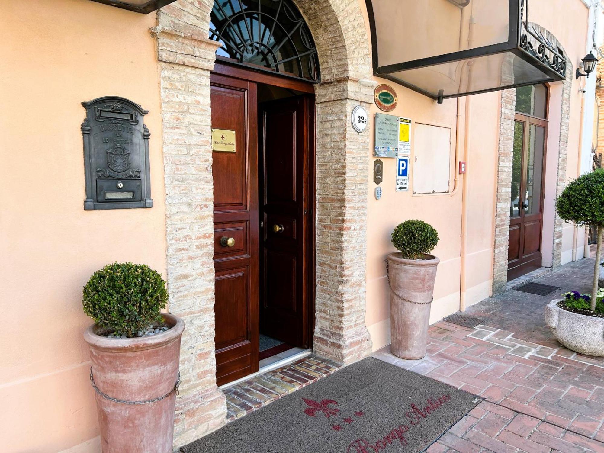 Hotel Borgo Antico Fabriano Kültér fotó