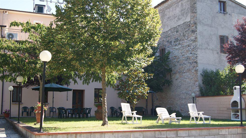 Hotel Borgo Antico Fabriano Kültér fotó